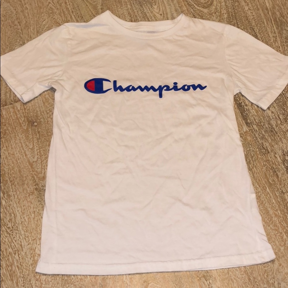 Champion T-shirt red white blue medium